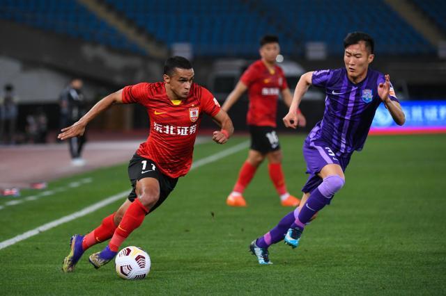 乐鱼官网-【中超】埃里克双响塞尔吉尼奥世界波 天津1比4亚泰