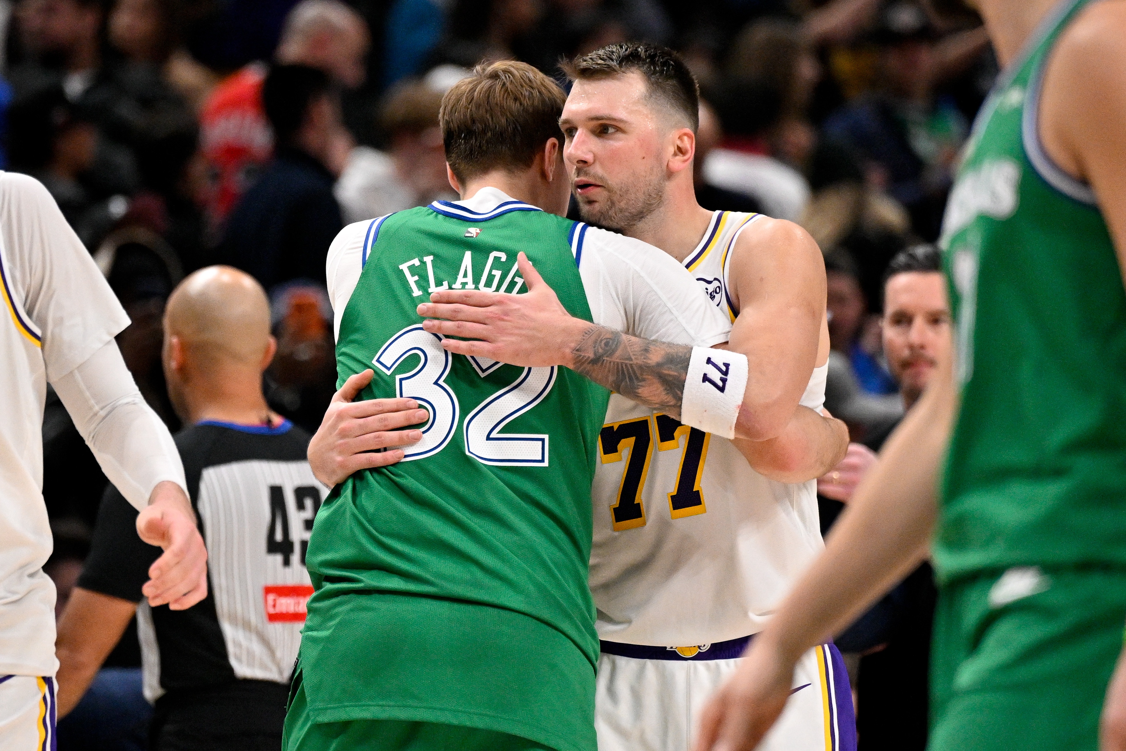 乐鱼体育网址-NBA“返乡”大乱斗：东契奇弗拉格聚首 詹欧合体 马刺&amp;雷霆太炸裂